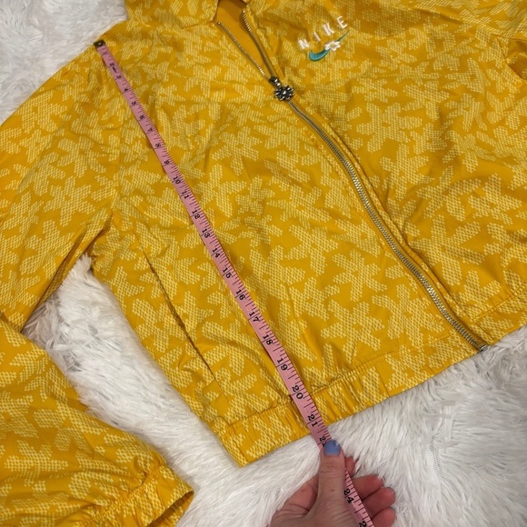 Women's Nike Sportswear AOP Woven Jacket Yellow Daisy Size Small - Picture 7 of 16